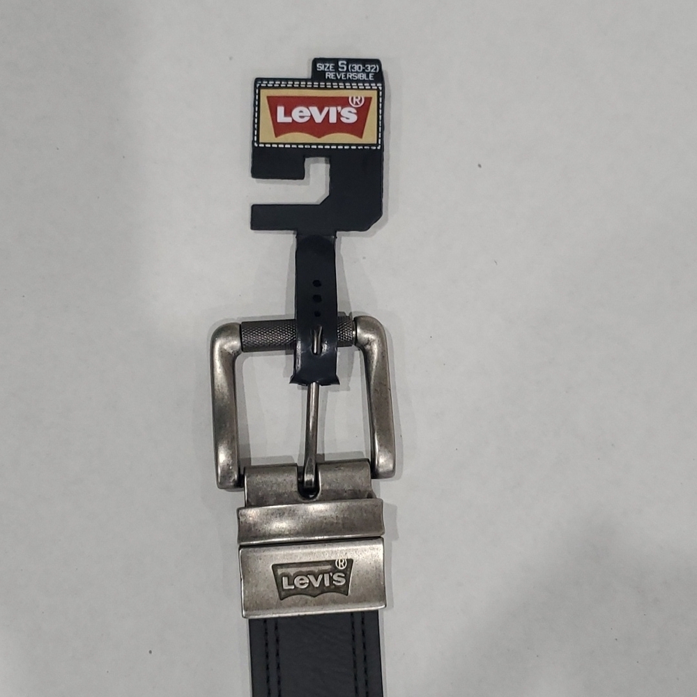 NEW Levi's Reversible Belt size Small 30-32